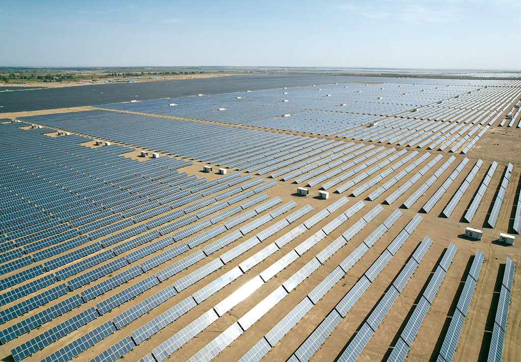 太阳能：公司正在积极开发建设海上光伏项目