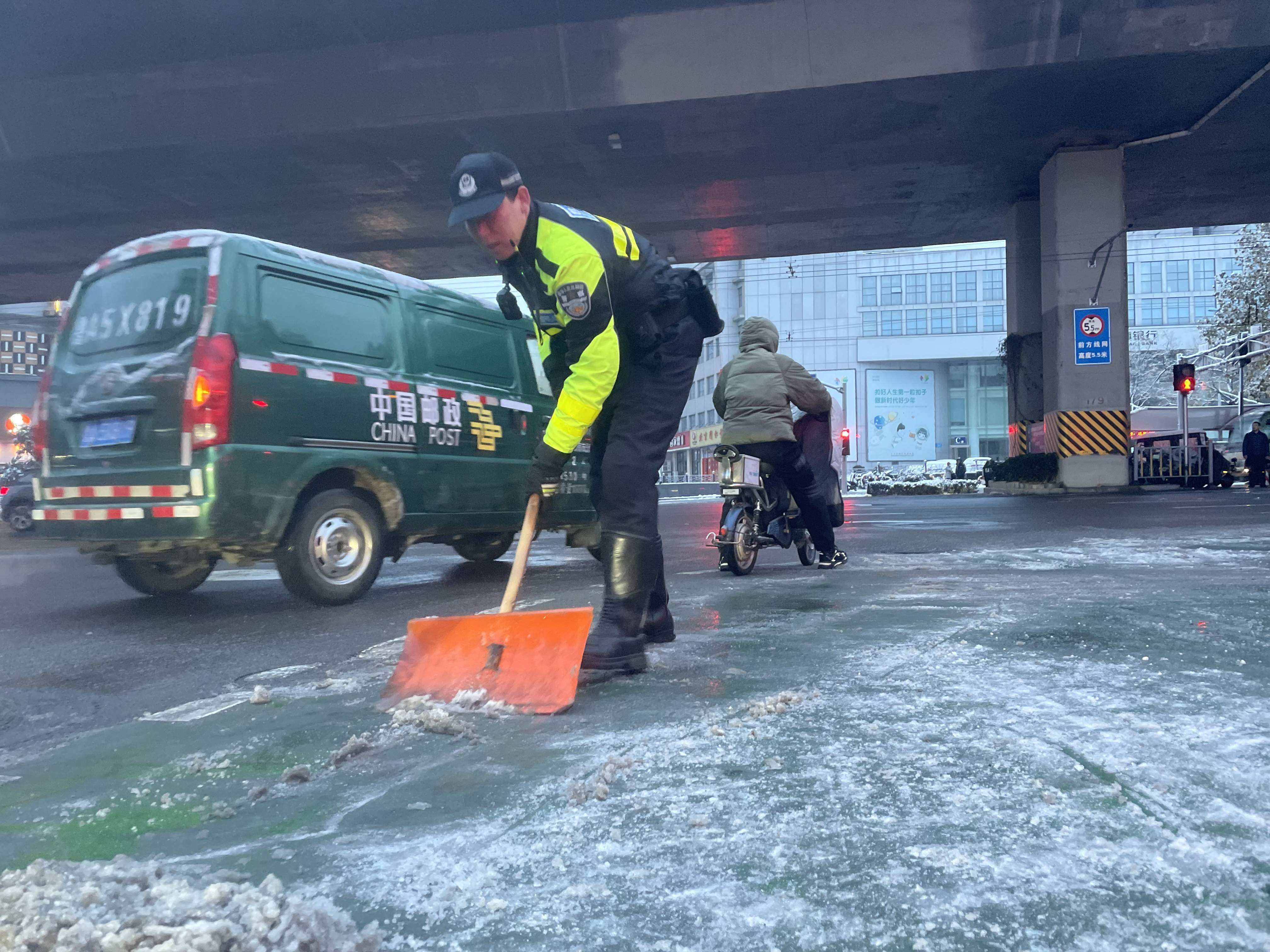 寒潮持续发威！北方多地最高气温将跌破冰点 东北等地需防强降雪