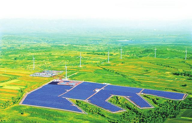 国家能源局：建设第一批大型风电光伏基地意义重大，确保年底前建成投产
