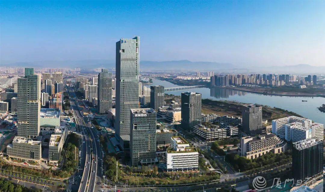中国―金砖国家人工智能发展与合作中心运营基地在沪启用