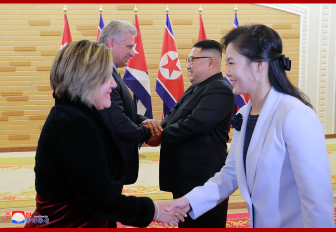古巴国家主席抵俄出席卫国战争胜利80周年纪念活动