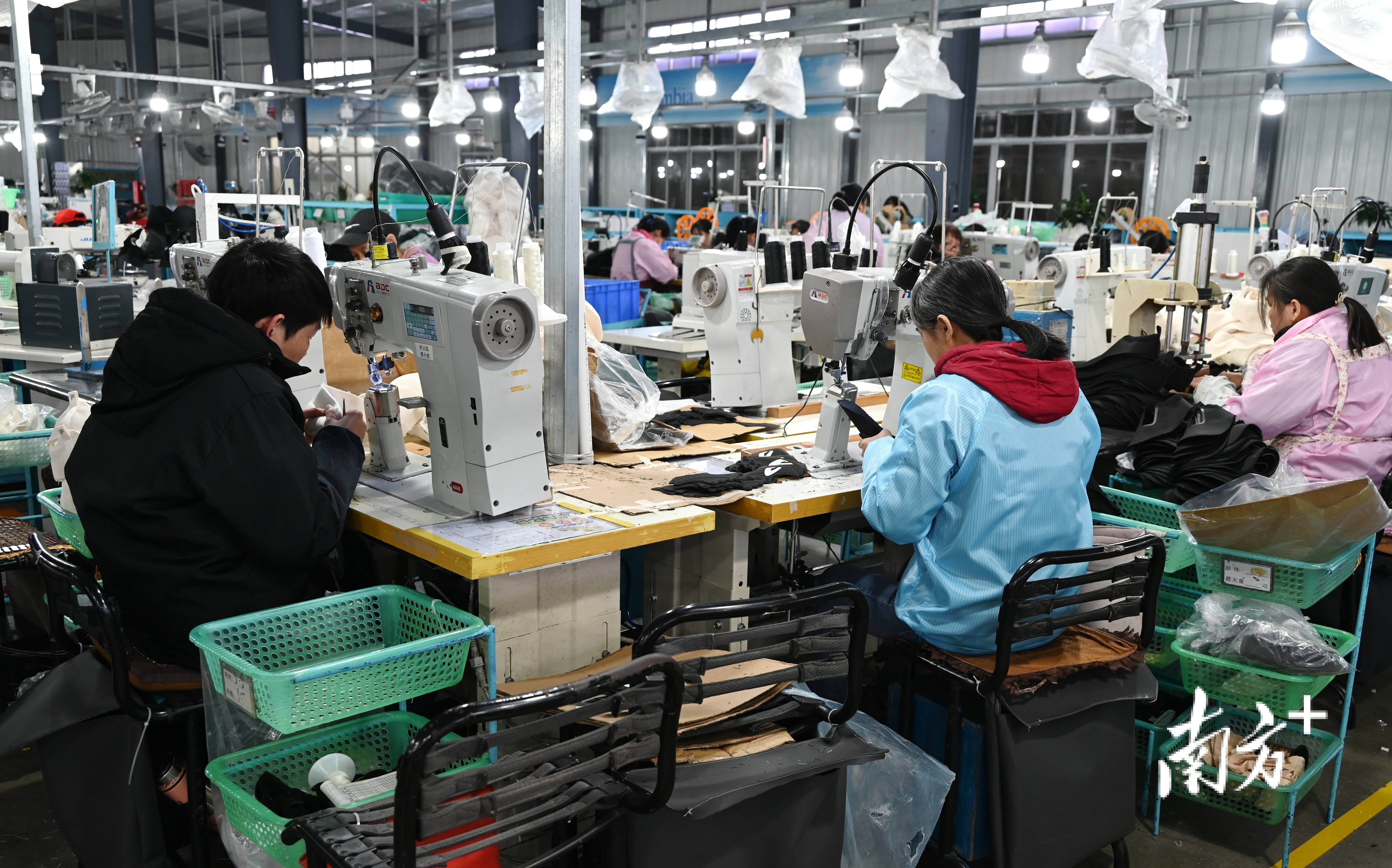 1至7月份，大连市经济运行总体平稳，规上工业增加值同比增长12.8%