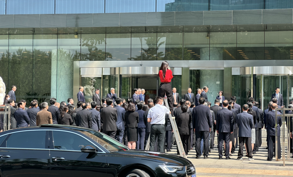 金融监管总局党委书记、局长李云泽赴湖南、湖北调研