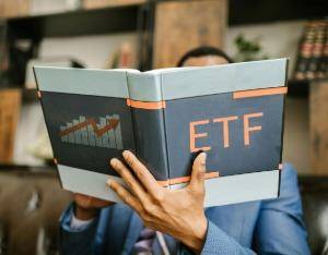 302只ETF获融资净买入 易方达创业板ETF居首