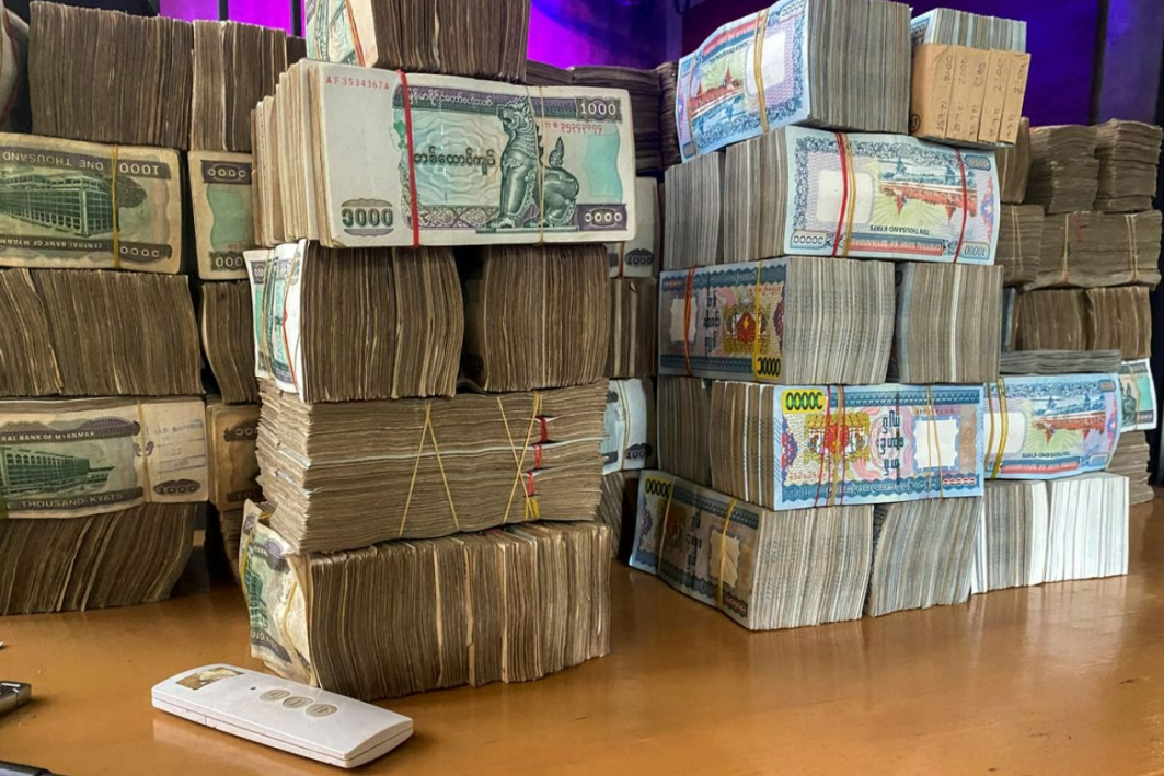 加纳塞地汇率飙升背后:“黄金换储备”计划陷争议