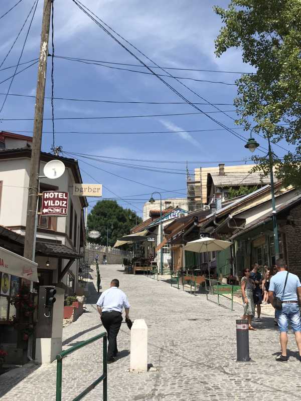 波黑联邦2024年投资额突破60亿马克,连续第三年保持积极增长