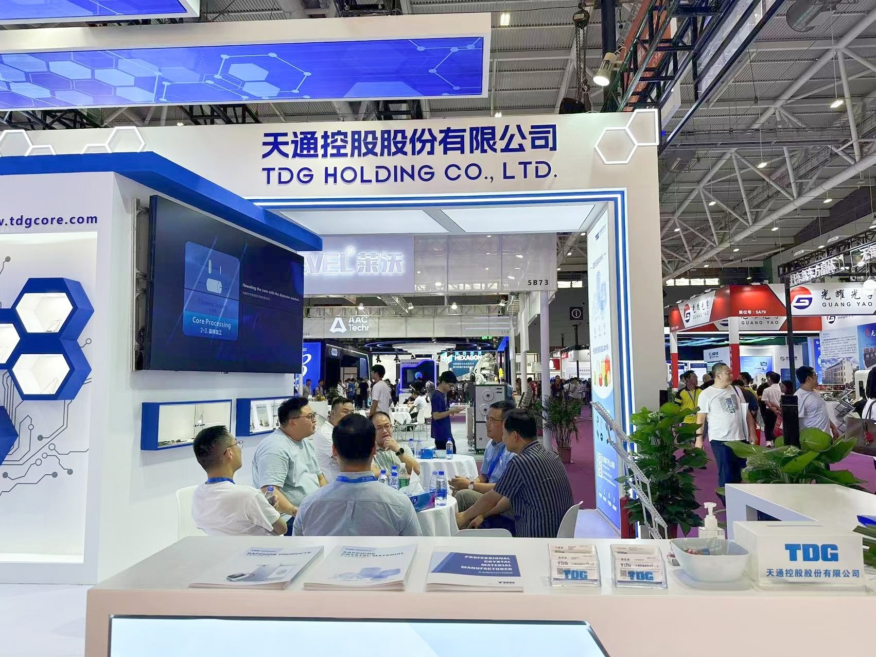 核心养鸡业务疲软，转型尚未破局，立华股份预计2025年盈利骤降超六成