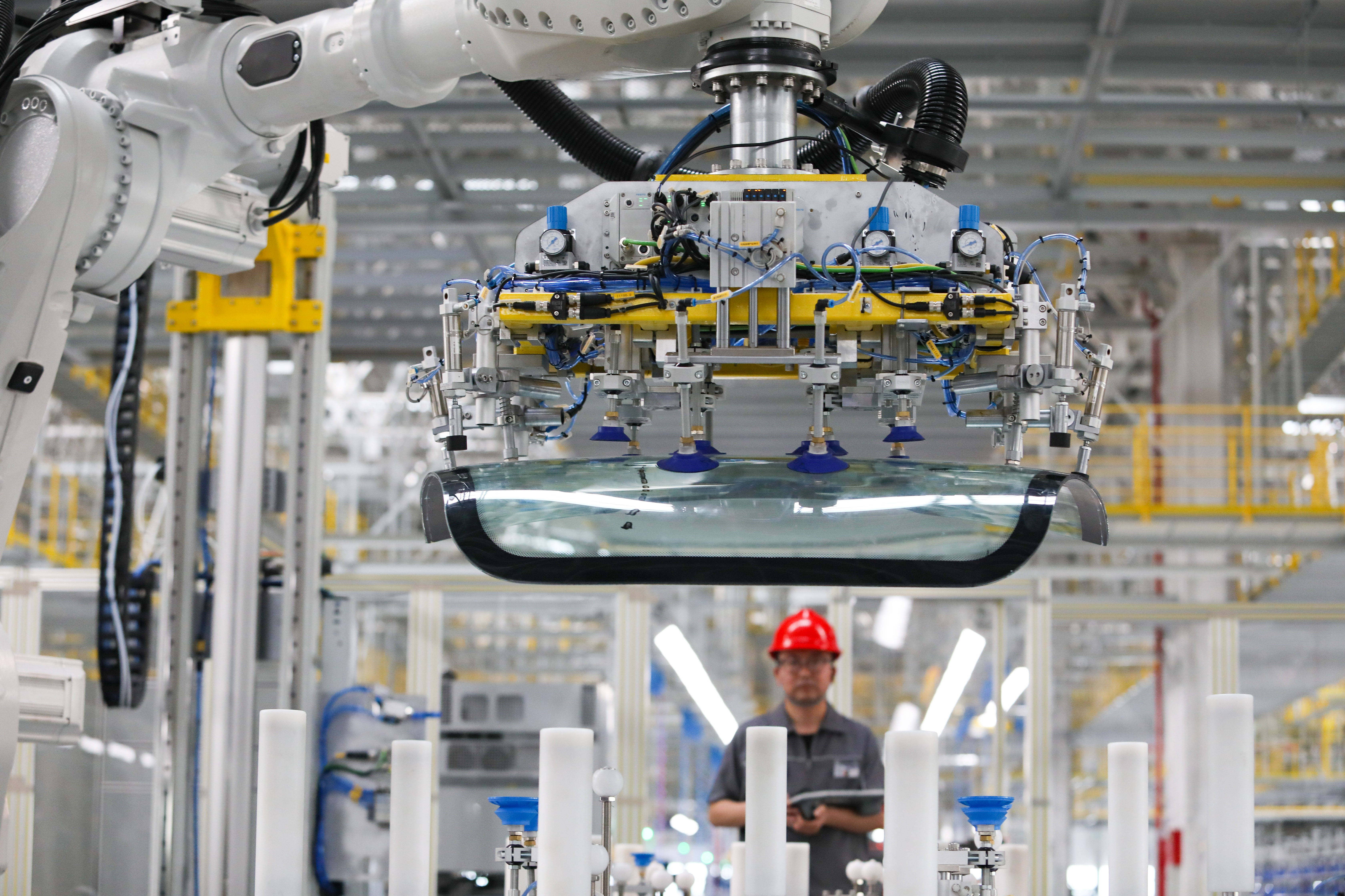 农业农村部:聚焦农业机器人等重点领域,加快突破关键核心技术