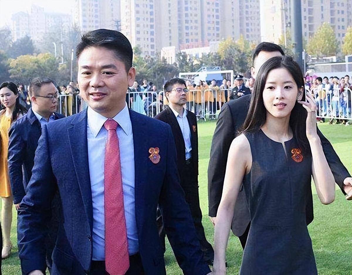 官宣！刘强东进军游艇业，期待未来推出10万元级游艇