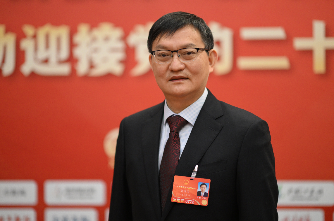 全国人大代表、江苏综艺集团董事长昝圣达：多措并举推动传统制造业民企转型升级
