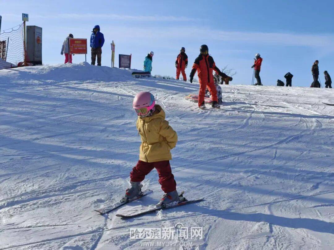 亚布力观察｜滑雪先学刹车，机器人得努力学暂停
