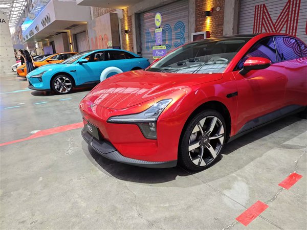 2026款小鹏MONA M03上市 何小鹏：公司不会去碰10万元以下的车